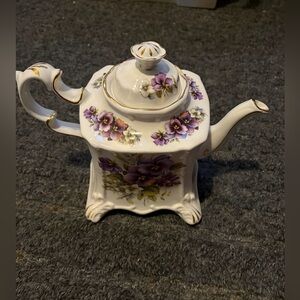 Crown Dorset staffordshire fine ceramics pansy Teapot